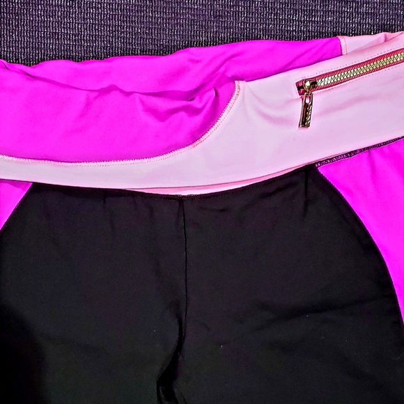 Bebe Sport Black/Orchid/Light Pink Foldover Pants - XS. - Picture 4 of 5